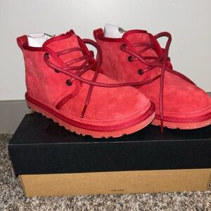 Red UGG Boots (Neumel)
men’s 5/women’s 7